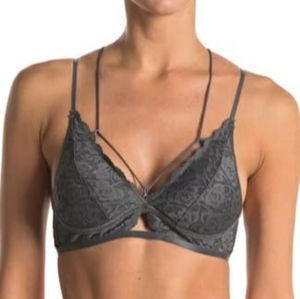 WISHLIST BRAND NEW LACE BRALETTE SIZE M